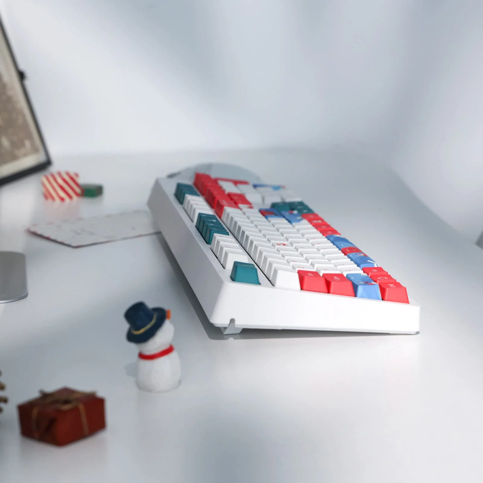 (Only Keycaps) Redragon X LTC PBT 108 Keycaps Set, Thick PBT Keycaps for Mechanical Keyboard (Christmas Limited Edition) - Image 8
